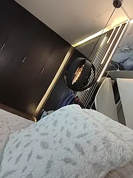 CharlotteKravizz's Live XXX Chat