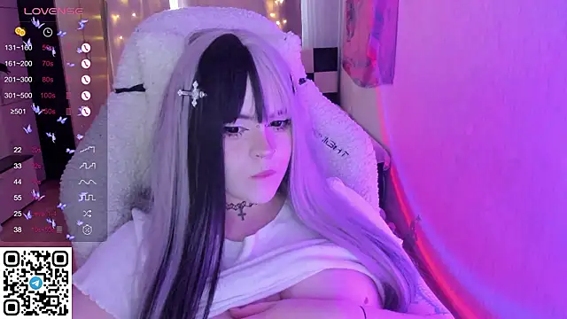 دردشة SelenaCute الجنسية المباشرة