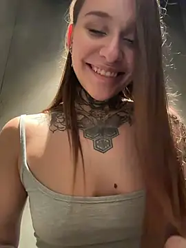 دردشة KishaMur الجنسية المباشرة