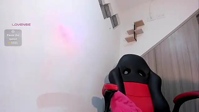 Amanda_klaire Adlı Modelin Canlı XXX Sohbeti