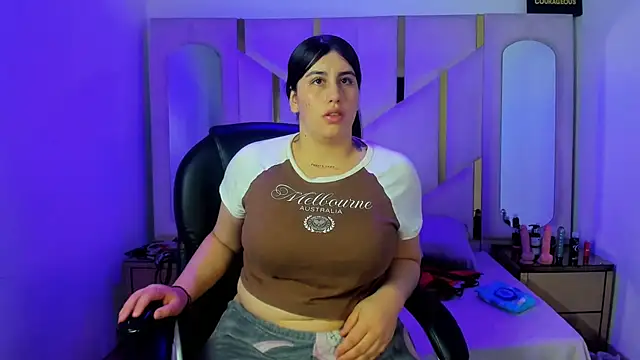 Criistaal_'s Live XXX Chat