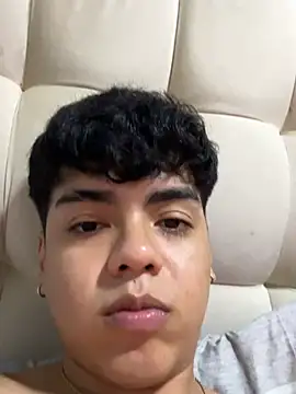 tomdrew69's Live XXX Chat