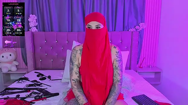 Nayla-Mouna's Webcam Show