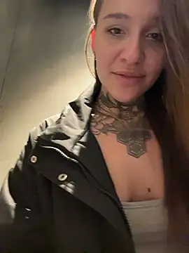 KishaMur Chat XXX live