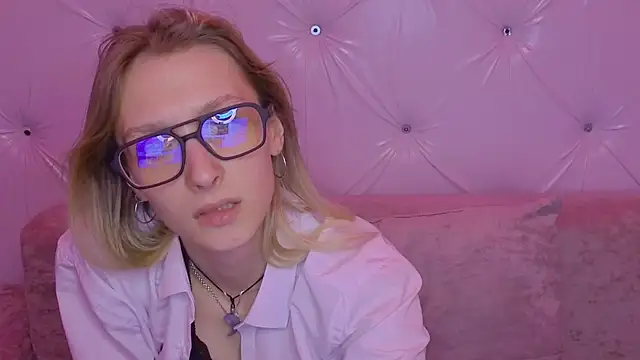 Chatroom XXX en direct de Akiro_Kim7