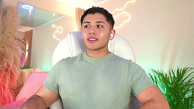 MatiasKorn's Live XXX Chat