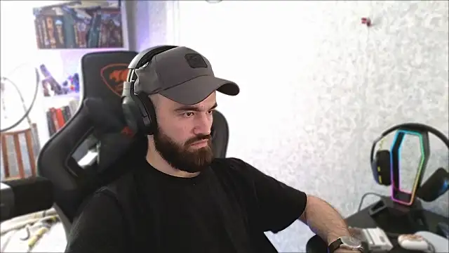 _Mostly_ – Kamerová šou