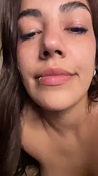 littlethyyn Live XXX chat