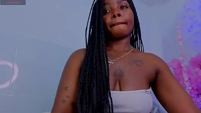 Chat XXX en directo de KilyetVera3x