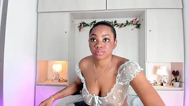 Chatroom XXX en direct de KendallRosse1