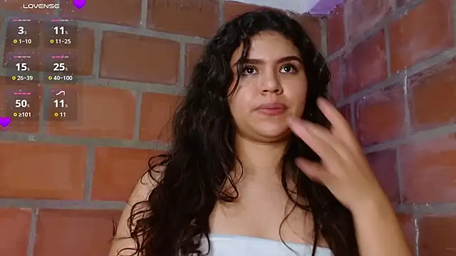 Chatroom XXX en direct de enid_greins