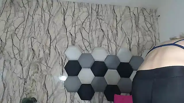 Chatroom XXX en direct de AntonellaBlanc