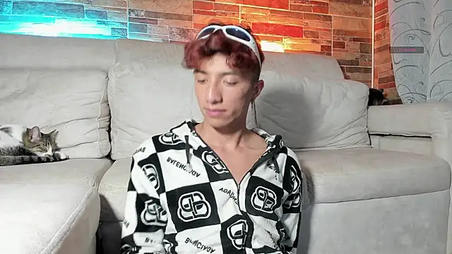 mhatias_: απευθείας συνομιλία ΧΧΧ