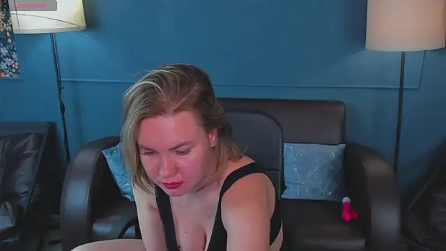 AriaEven's Live XXX Chat