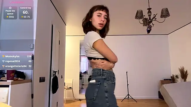 DeltaNorwoode Chat XXX in diretta