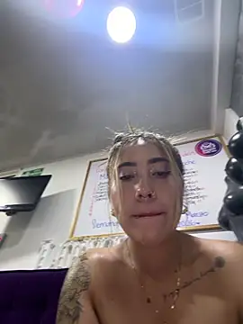 Show de ManuelaVeeleez na webcam