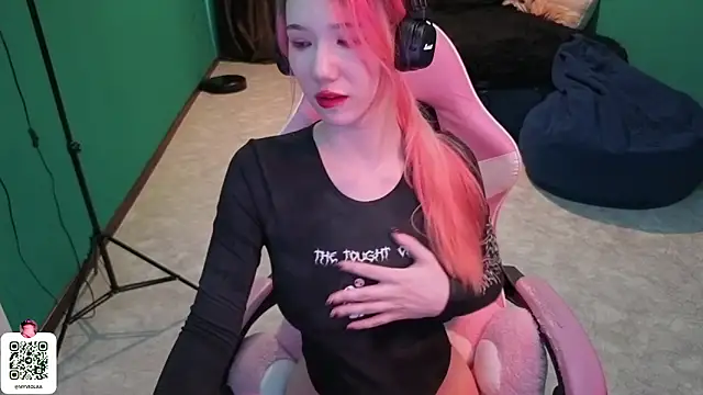 Maya_Viola élő XXX-chatje