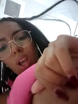 SheenaBrooke Adlı Modelin Canlı XXX Sohbeti