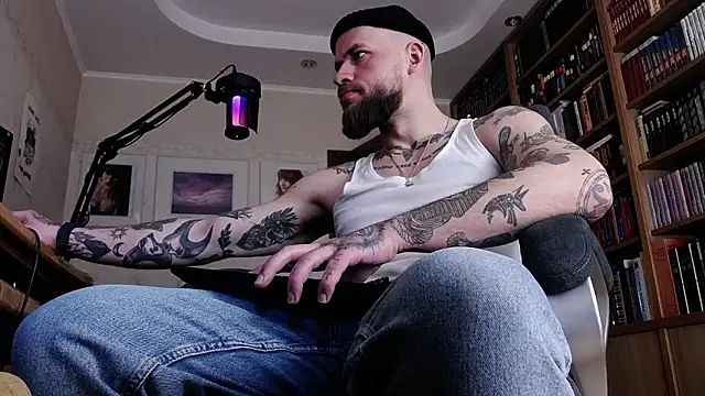 FindomJason: онлайн-секс-чат