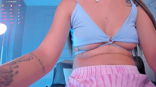 TaraLawrence Live XXX-chat