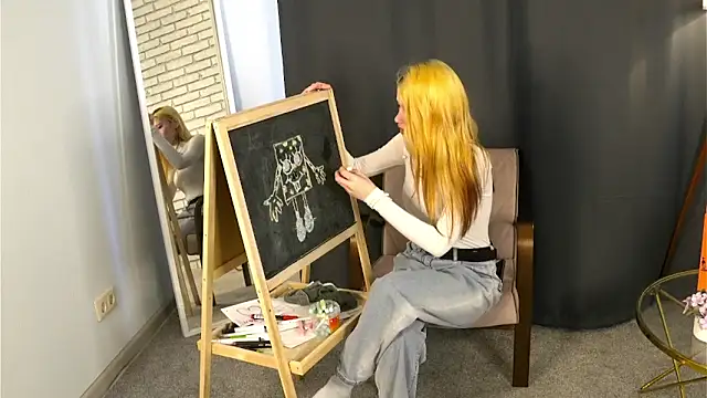 OnitaDagley Adlı Modelin Canlı XXX Sohbeti