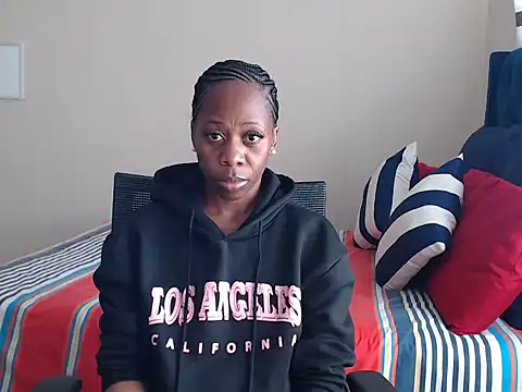 QUEENMANDYY's Live XXX Chat