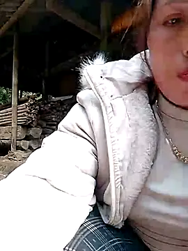 Gummiesu 网络视讯表演