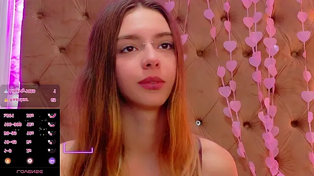 CoraVexのライブXXXチャット