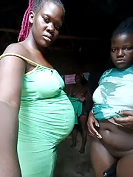 holygrail001 Adlı Modelin Web Kamerası Şovu