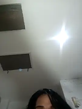 AbellaLizz's Webcam Show