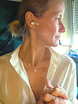 yola181 Chat XXX in diretta