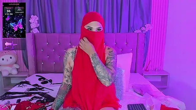 Nayla-Mouna লাইভ XXX চ্যাট