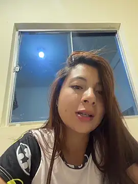 Karlee_Grey1 Show in webcam