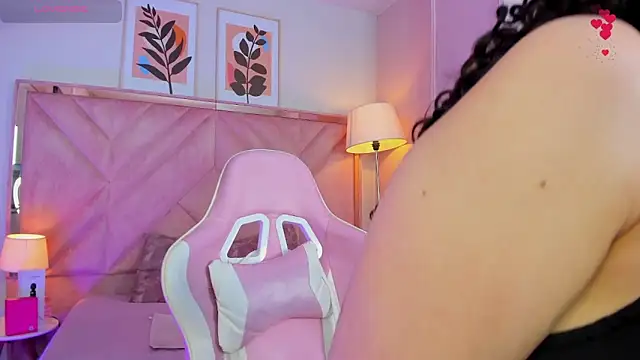 DemiJones_ Adlı Modelin Canlı XXX Sohbeti