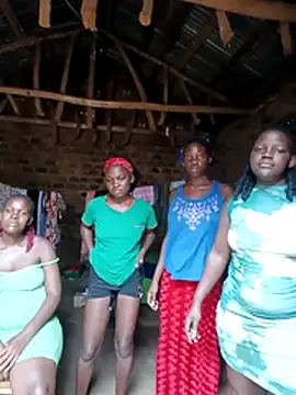 holygrail001 Adlı Modelin Canlı XXX Sohbeti