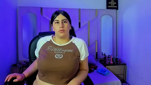 Criistaal_ Chat XXX in diretta