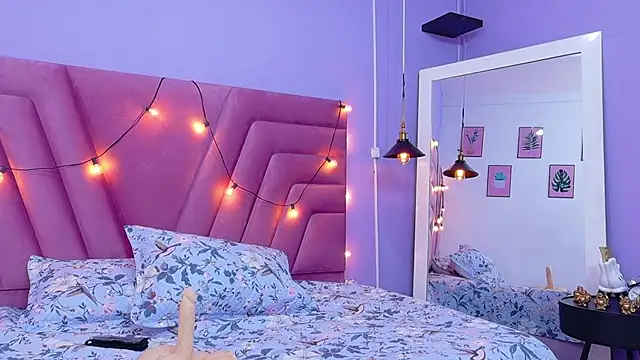 kinkylittlegirll's Live XXX Chat