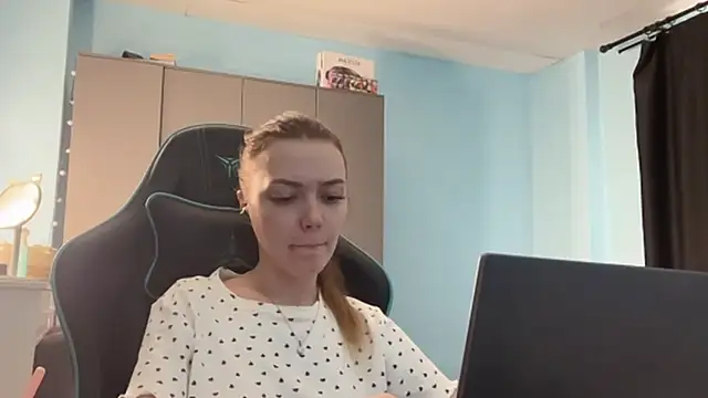 AndreeMerryman 라이브 XXX 채팅