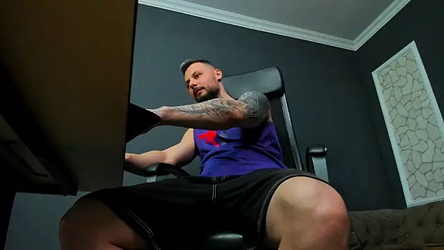 BrianHunts 现场XXX聊天