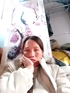 Gummiesu 在線直播表演