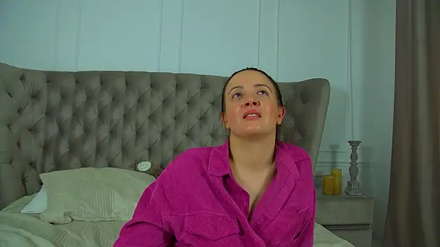 ElinaBellucci – Naživo XXX chat