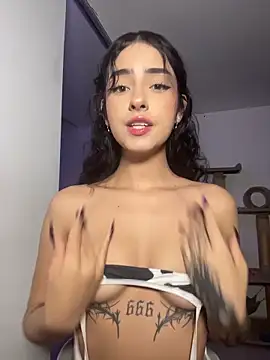 RosseMelody's Live XXX Chat