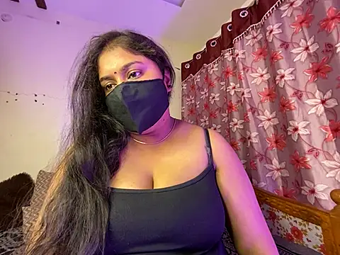 LouleyRanii 现场XXX聊天