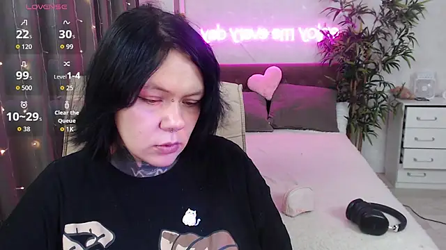 Chat +18 de Qwerty_Anna_Lbo ao vivo