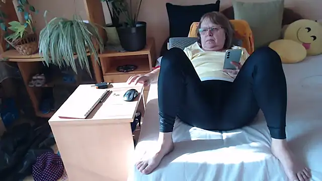 Онлайн чат XXX Dorina