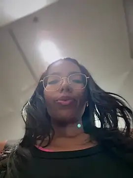 Онлайн чат XXX SheenaBrooke