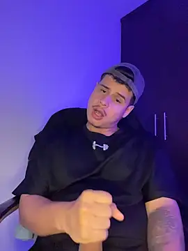 BjornSteelのライブXXXチャット