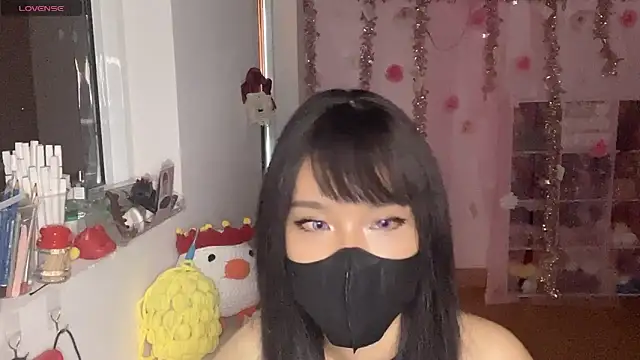 Tieu-May Adlı Modelin Canlı XXX Sohbeti