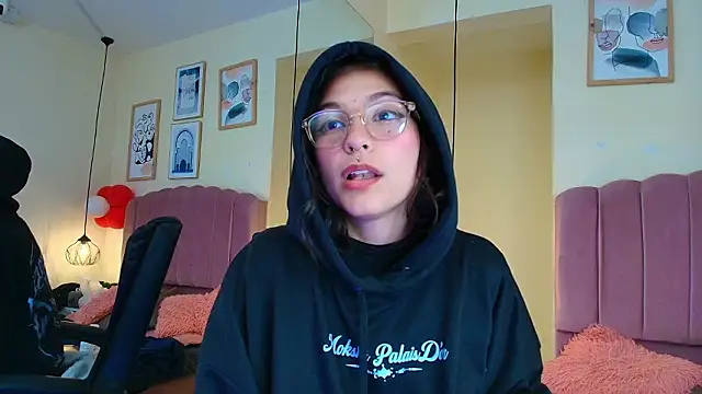 Hanabie_'s Live XXX Chat