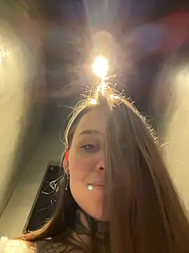 KishaMur Adlı Modelin Canlı XXX Sohbeti